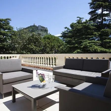 Italia Luxury And 3*